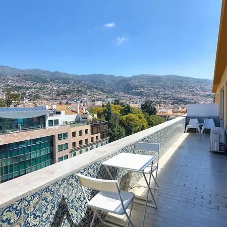 Floor 805 * Funchal (Madeira)