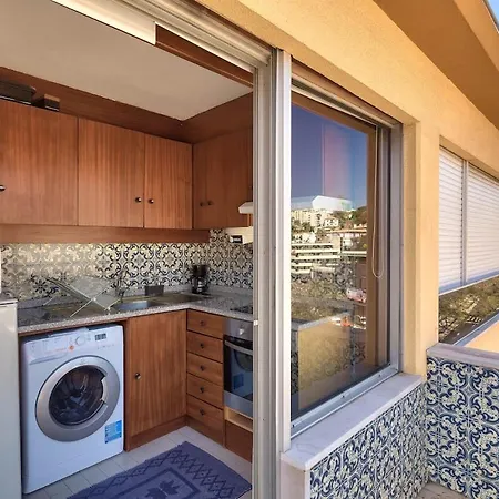 Floor 805 פונשל
